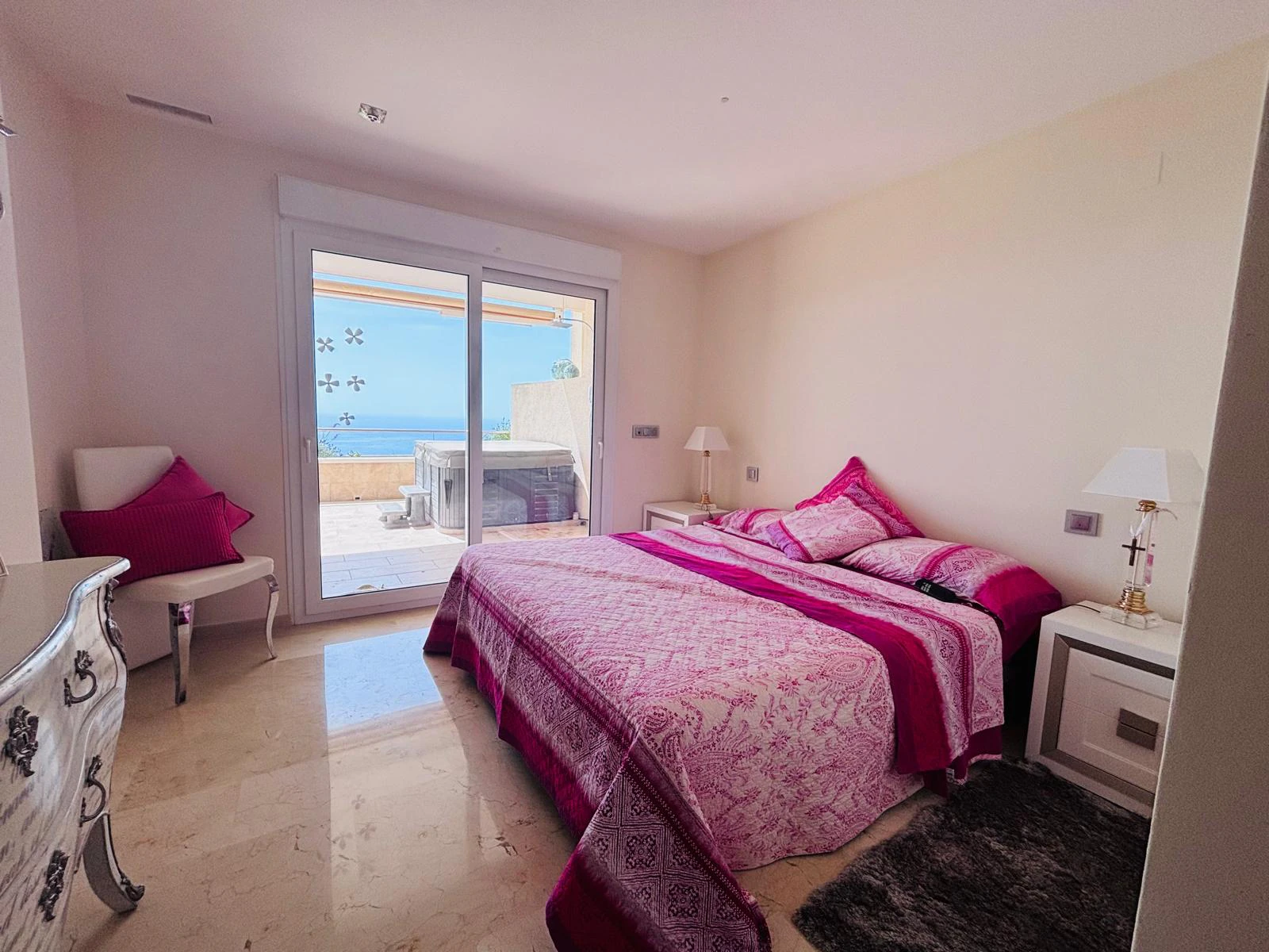 Appartement met panoramisch uitzicht in Altea Hills
