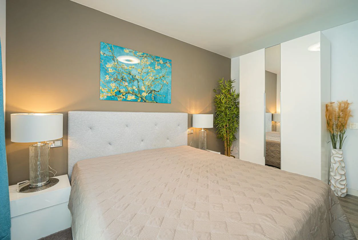 Moderne luxe villa in Sierra Cortina met een groot perceel