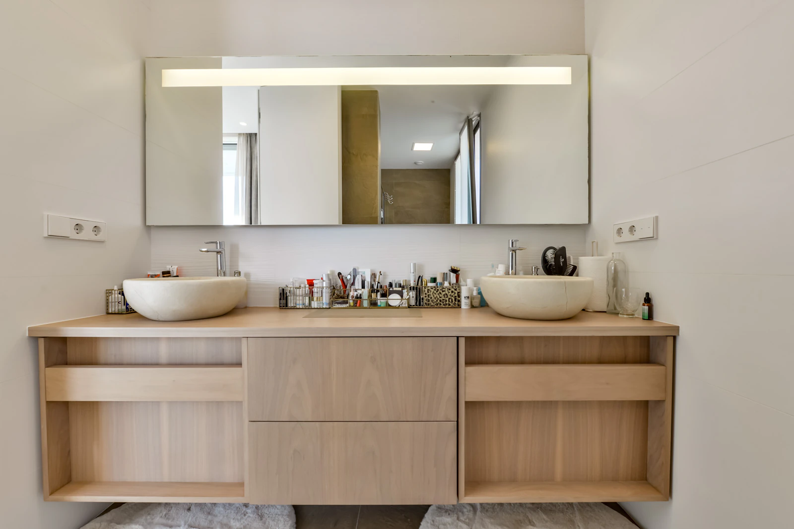 Moderne luxe villa in Sierra Cortina met een groot perceel