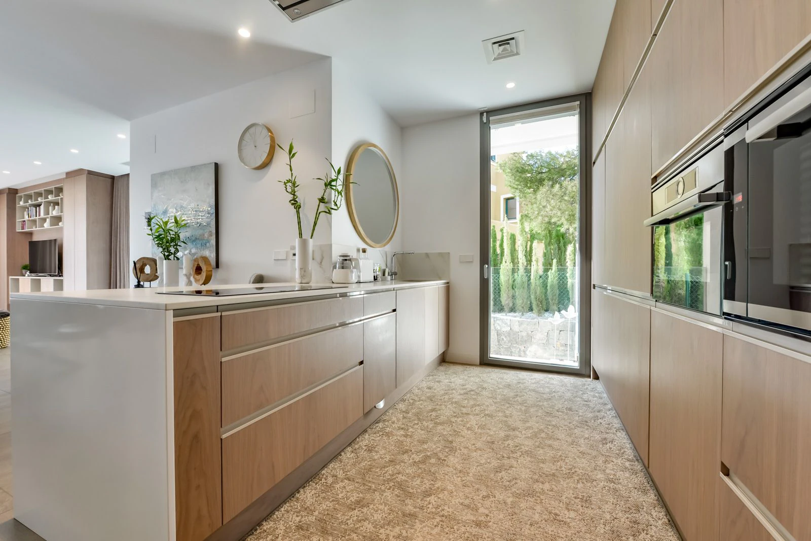 Moderne luxe villa in Sierra Cortina met een groot perceel