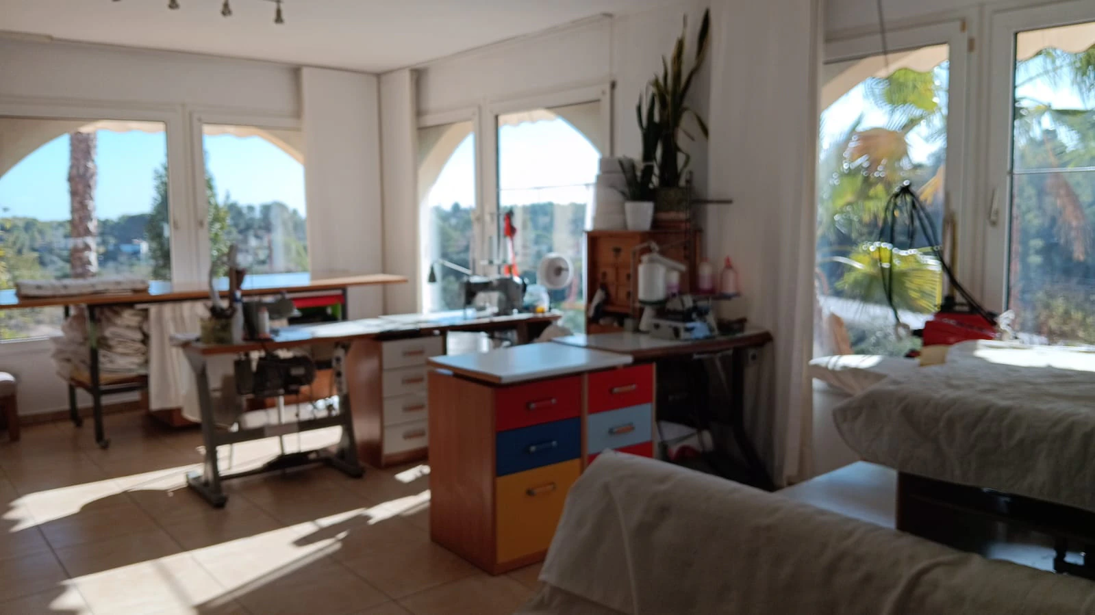 Villa in La Nucia met groot stuk grond.