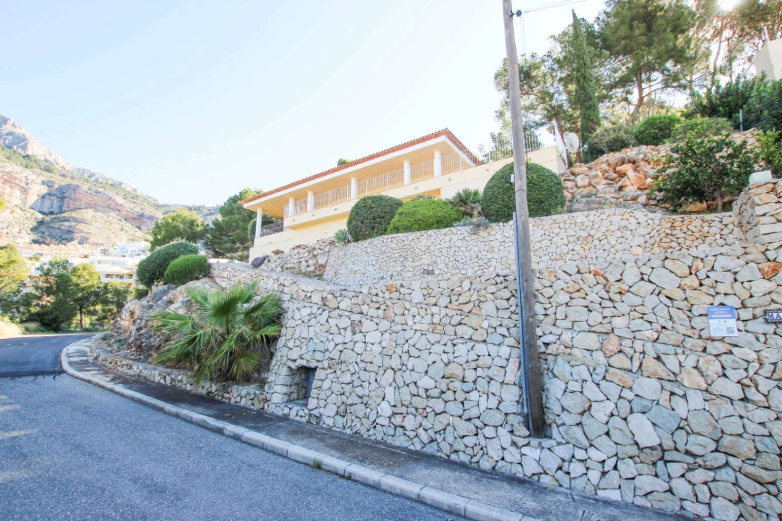 Altea: Ruime gelijkvloerse villa met panoramisch zeezicht