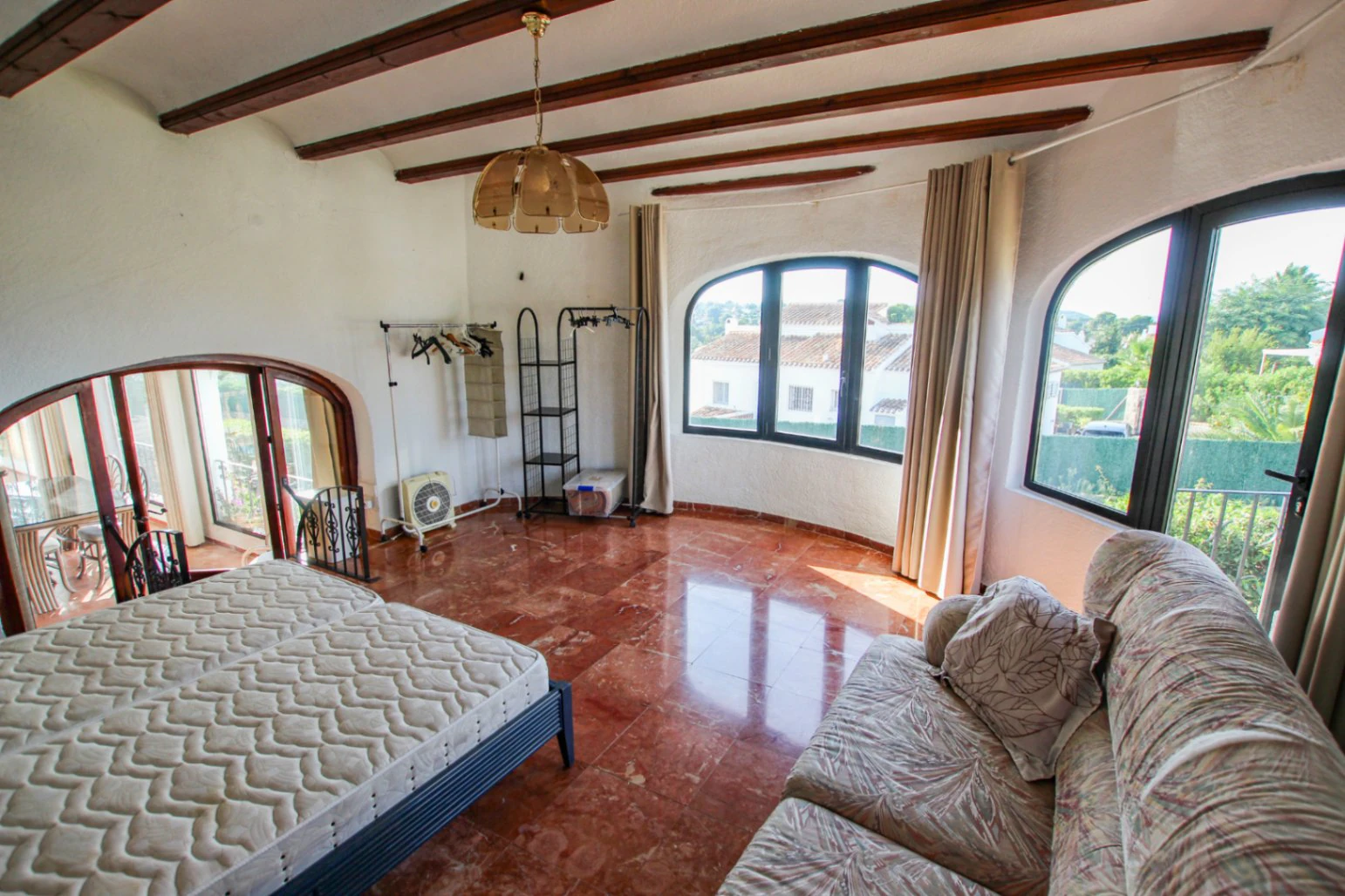Javea: Charmante hoekwoning met 4 slaapkamers
