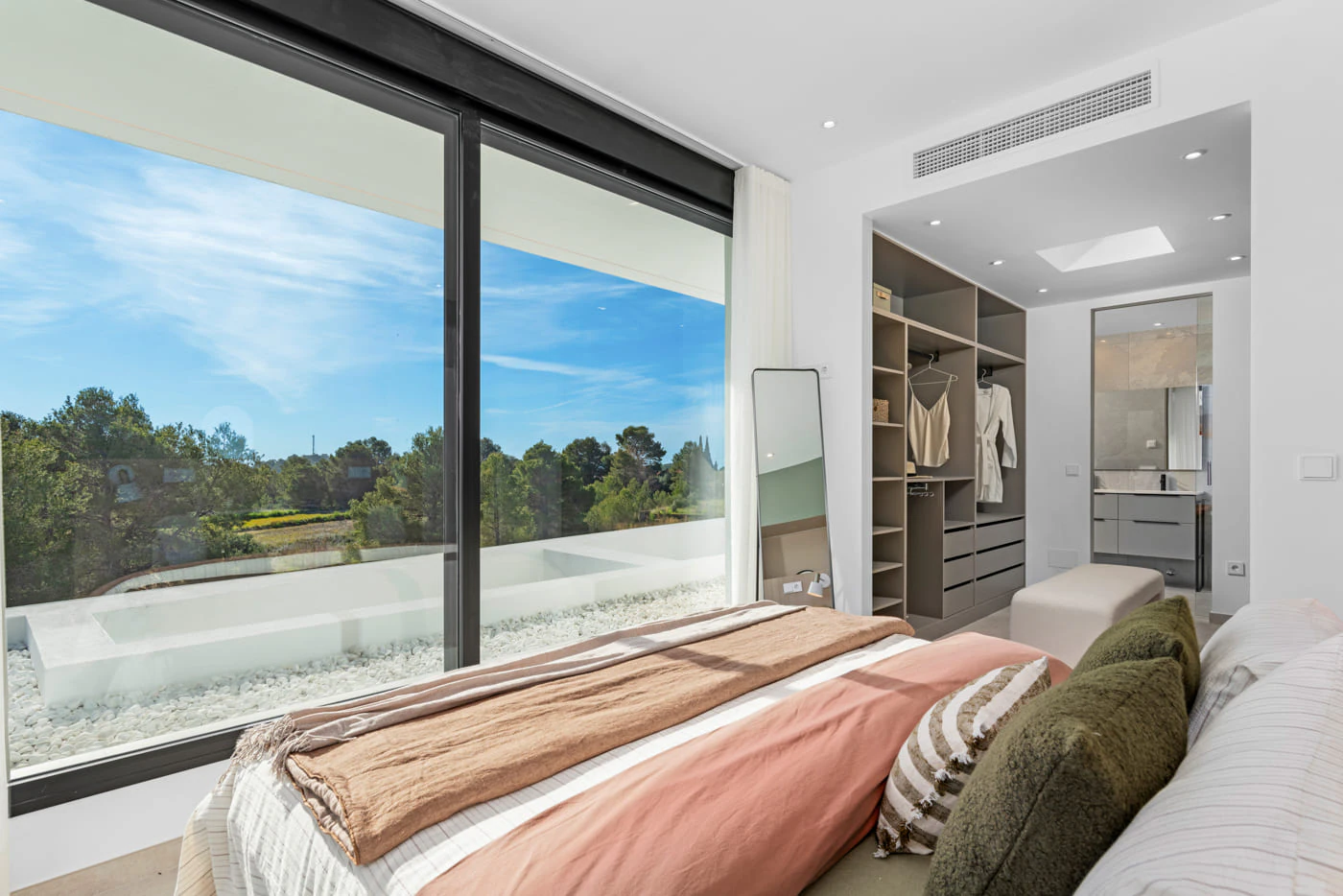 Polop: Moderne exclusieve villa met 4 slaapkamers