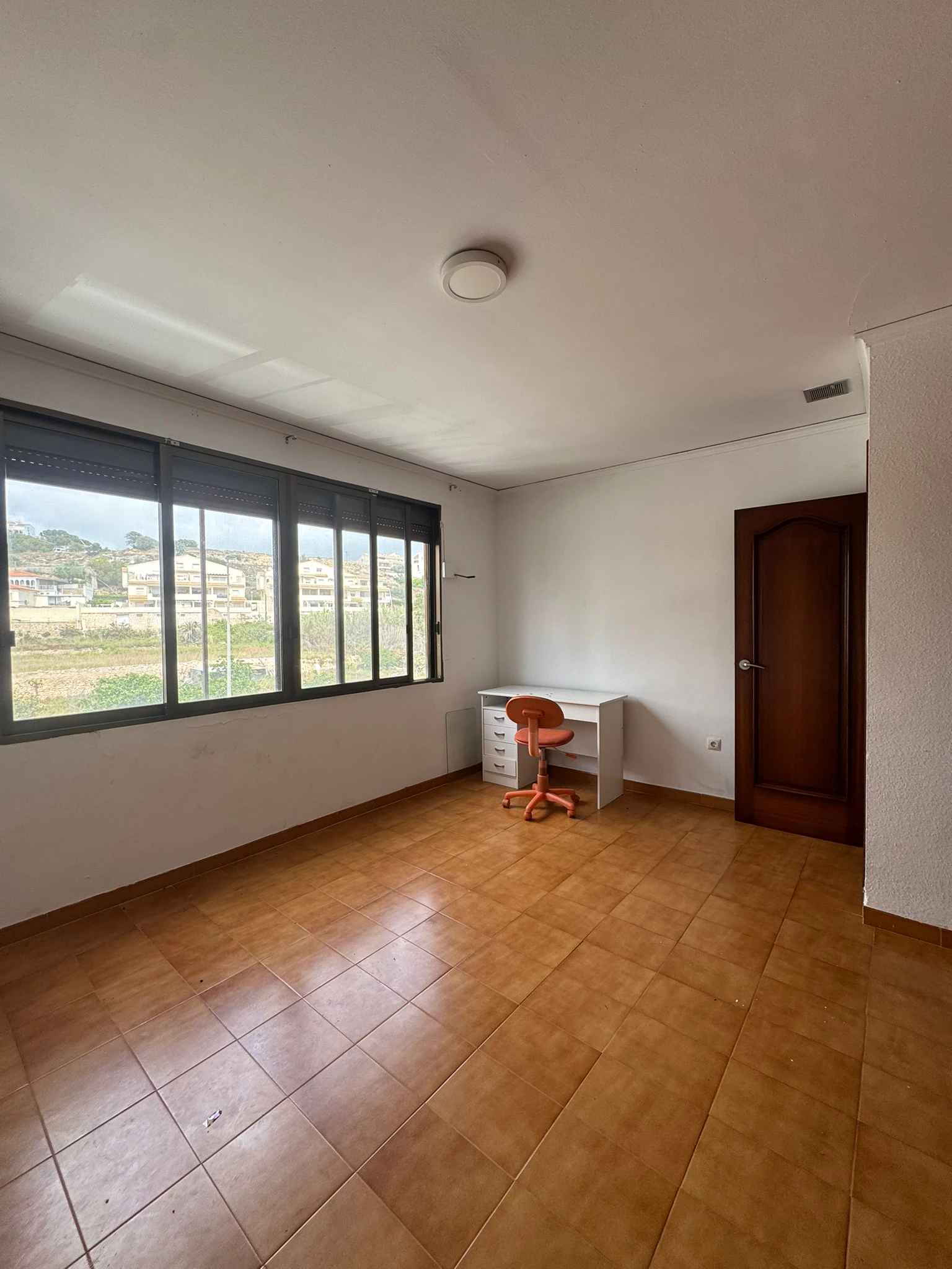 Appartement spacieux à Altea, situé rue La Mar.