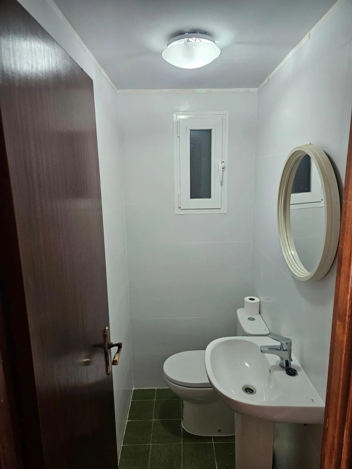Ruim appartement aan de Derramadorstraat.