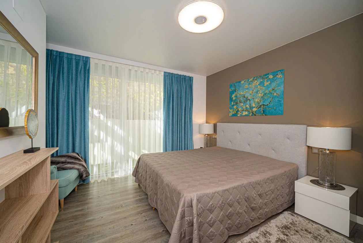 Moderne luxe villa in Sierra Cortina met een groot perceel