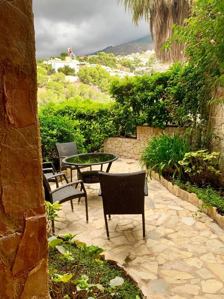 Villa méditerranéenne élégante avec vues panoramiques à Galera Palmeras, Altea