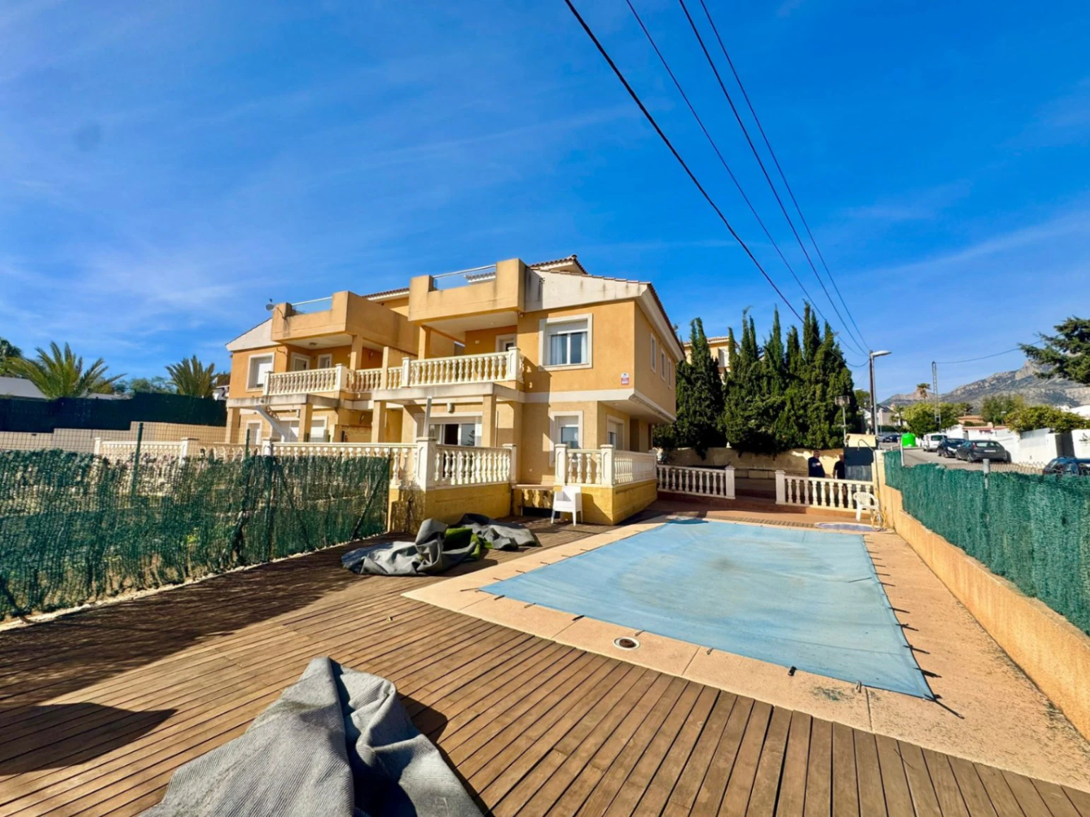 Villa in La Nucía met uitzicht op zee en bergen!