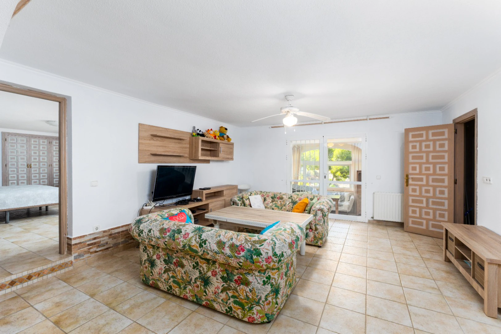 Villa de luxe sur un terrain de 5943 m2 avec vue panoramique.