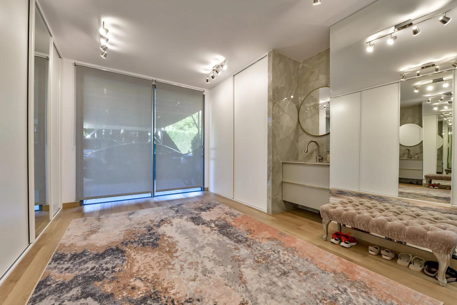 Moderne luxe villa in Sierra Cortina met een groot perceel