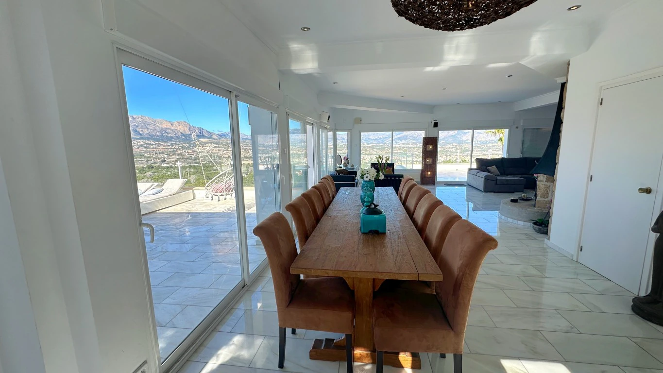 Villa te verkoop in Albir
