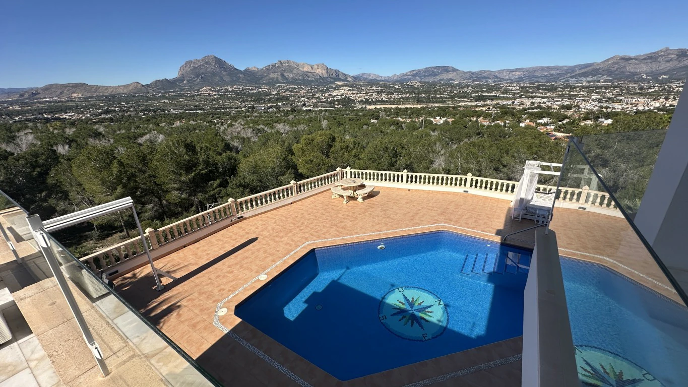 Villa te verkoop in Albir