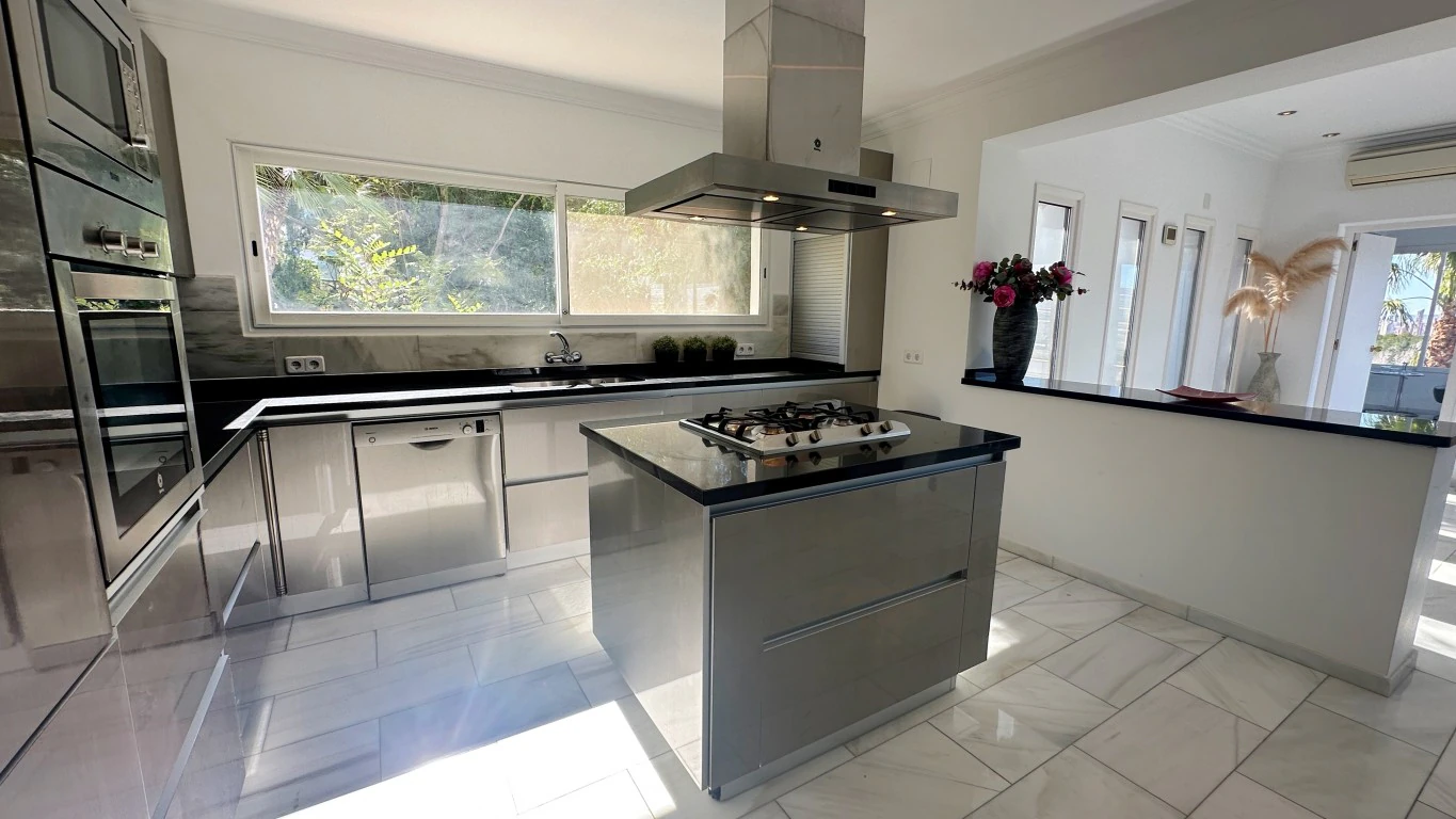 Villa te verkoop in Albir