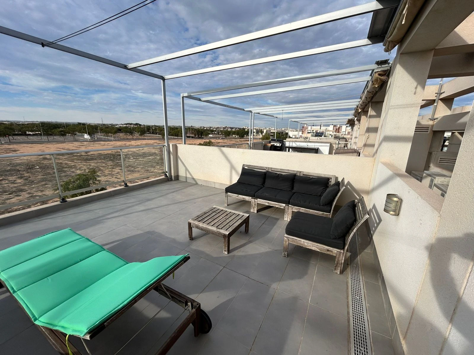 Pilar De La Horadada: Perfect instapklare penthouse op toplocatie nabij de zee