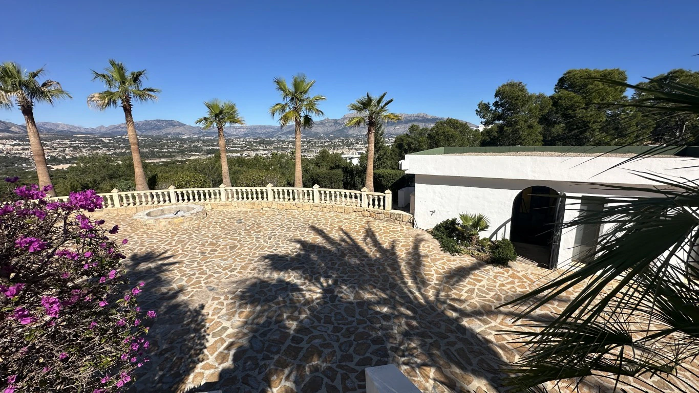Villa te verkoop in Albir