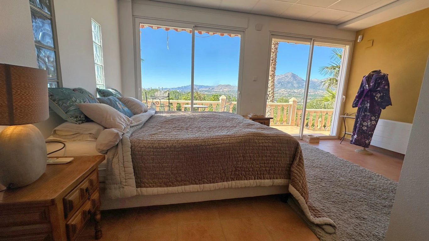 Villa te verkoop in Albir