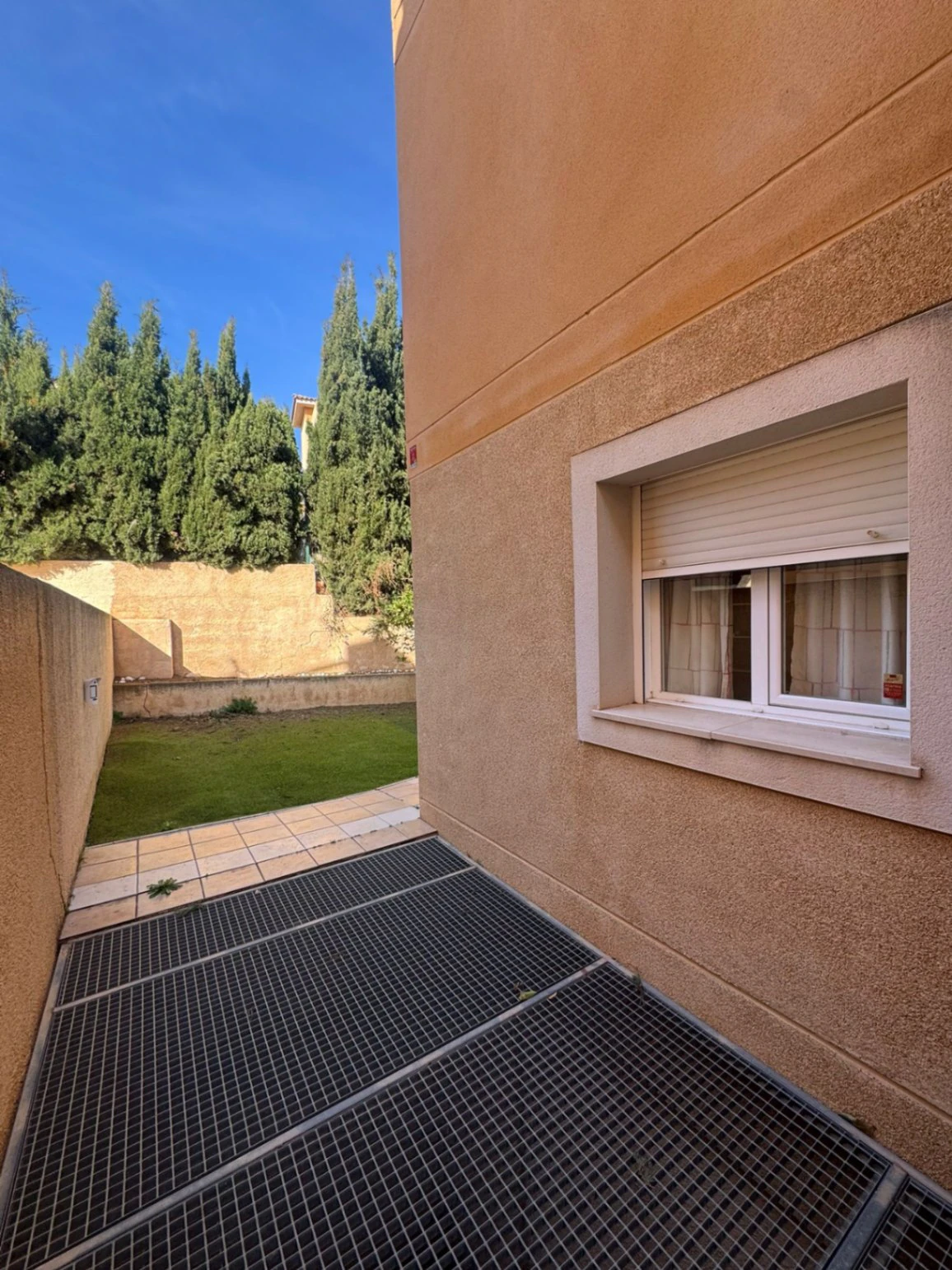 ¡Villa en La Nucía con vista al mar y a las montañas!