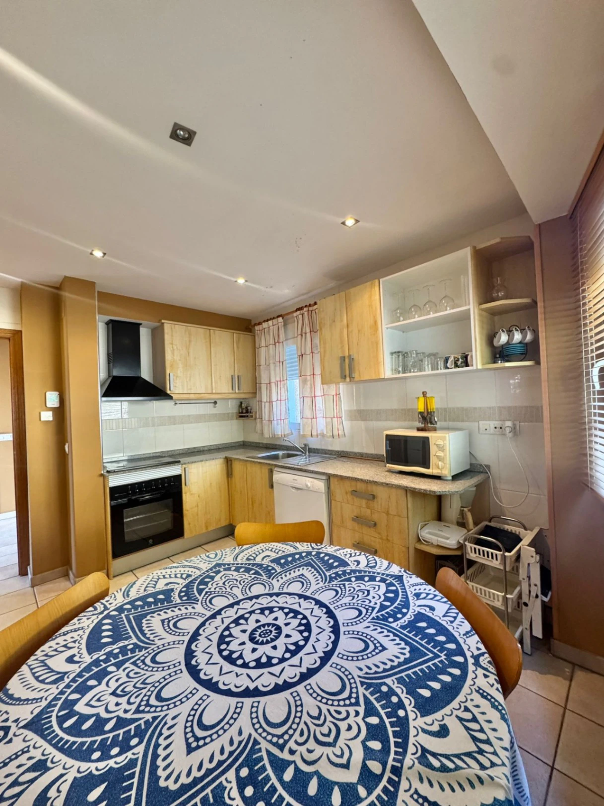 ¡Villa en La Nucía con vista al mar y a las montañas!