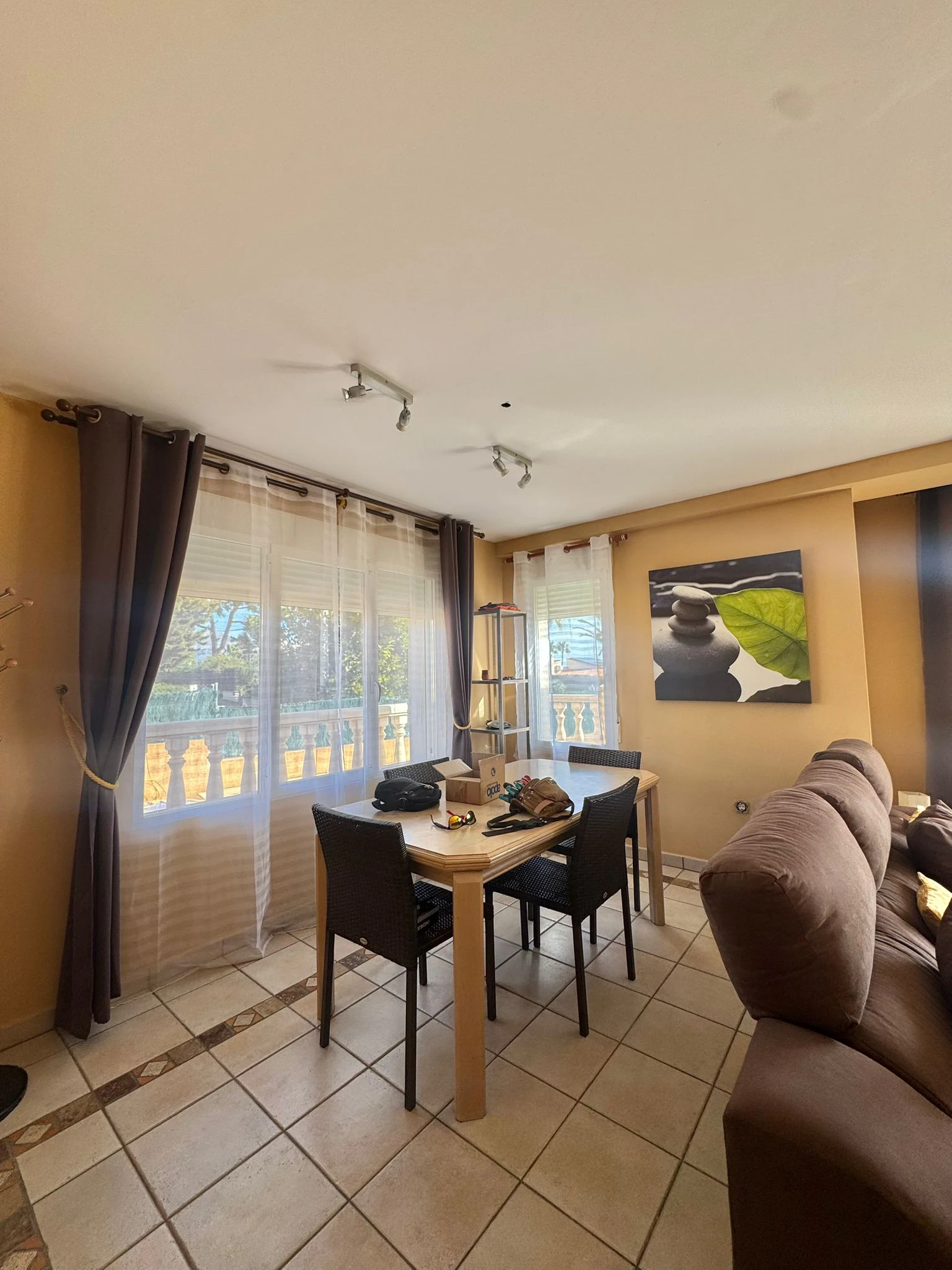 ¡Villa en La Nucía con vista al mar y a las montañas!
