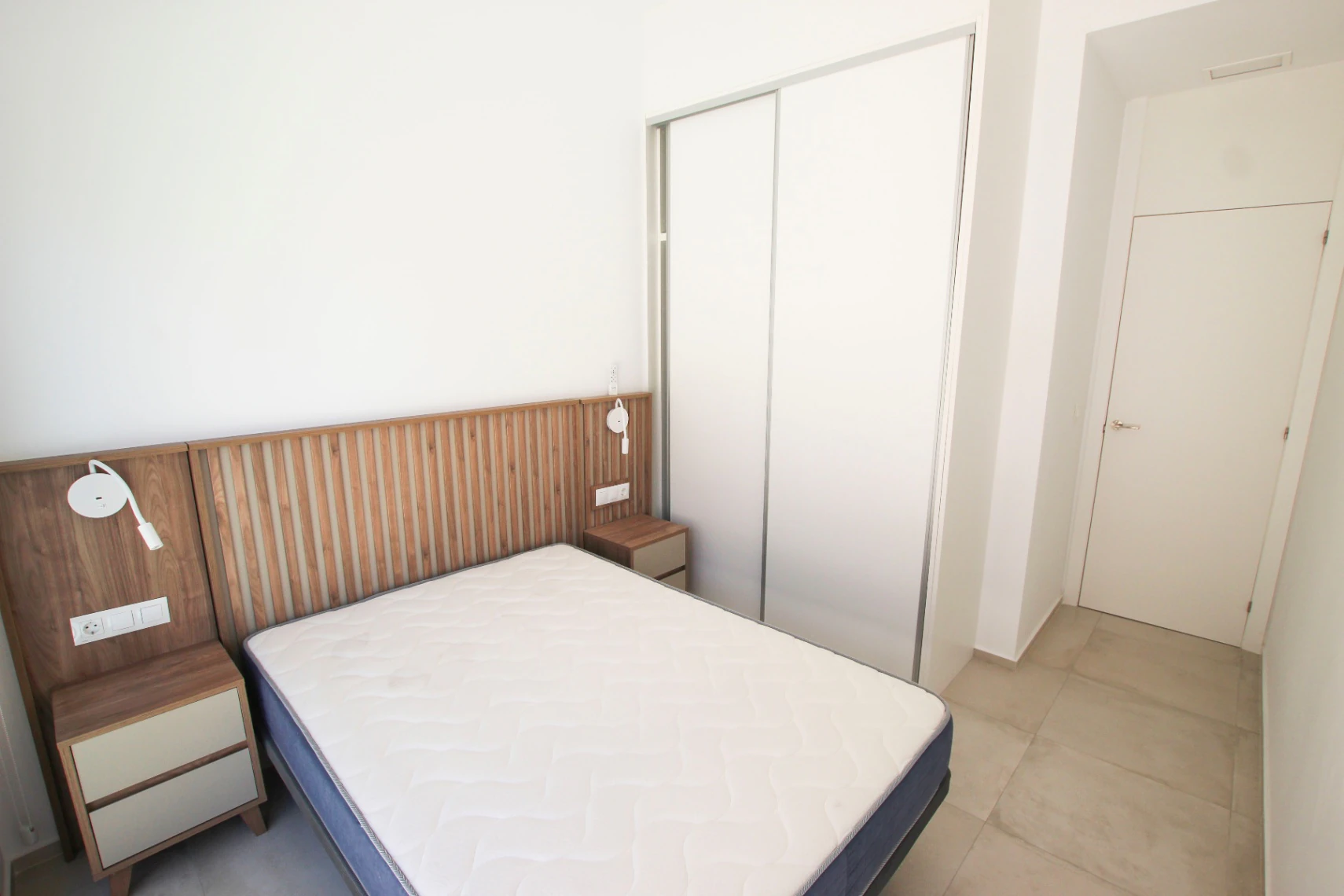 Finestrat: Moderne villa met zwembad en royaal dakterras