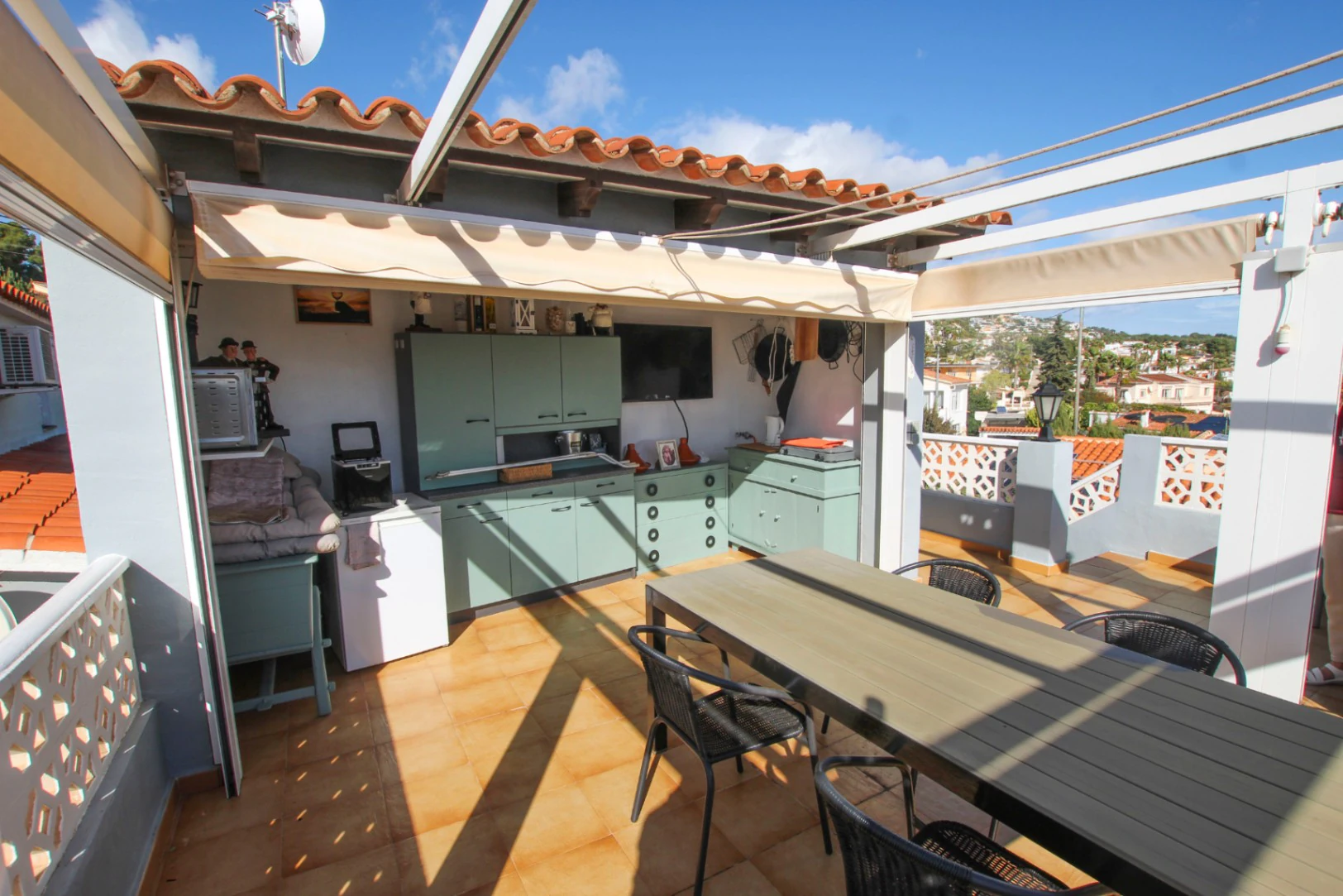 Calpe : Magnifique villa avec vue panoramique sur la mer et le Peñón de Ifach.