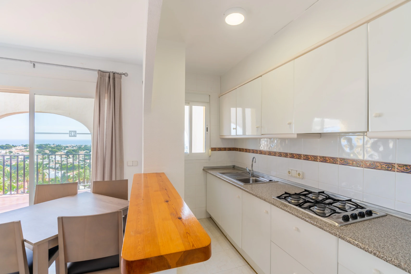 Calpe: apartamento de 2 habitaciones con vistas impresionantes