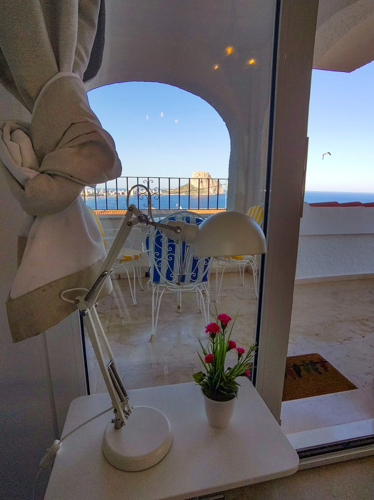 Calpe: Villa met 3 appartementen en een panoramisch uitzicht op zee