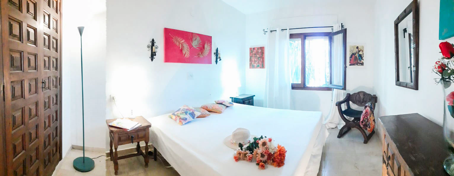 Calpe: Villa met 3 appartementen en een panoramisch uitzicht op zee