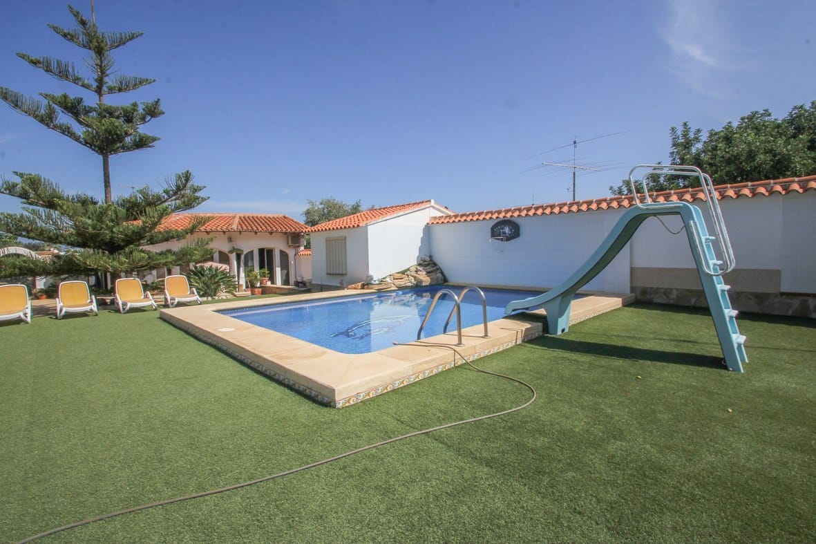Magnifico chalet pareado en Denia