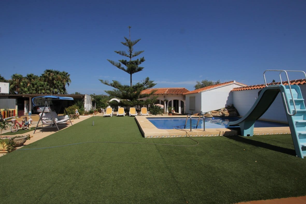 Magnifico chalet pareado en Denia