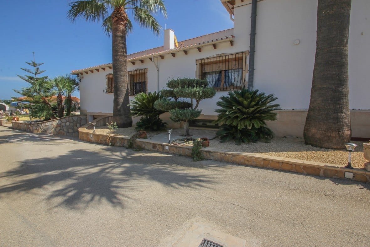 Magnifico chalet pareado en Denia