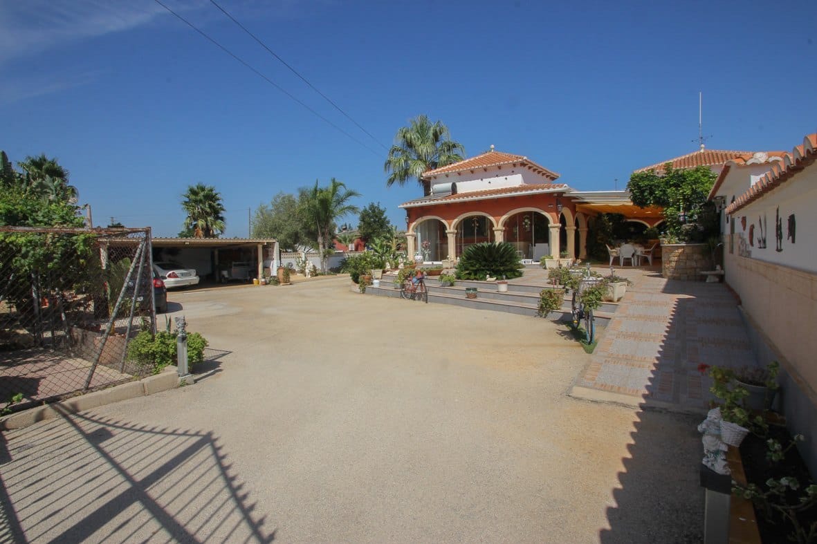 Magnifico chalet pareado en Denia