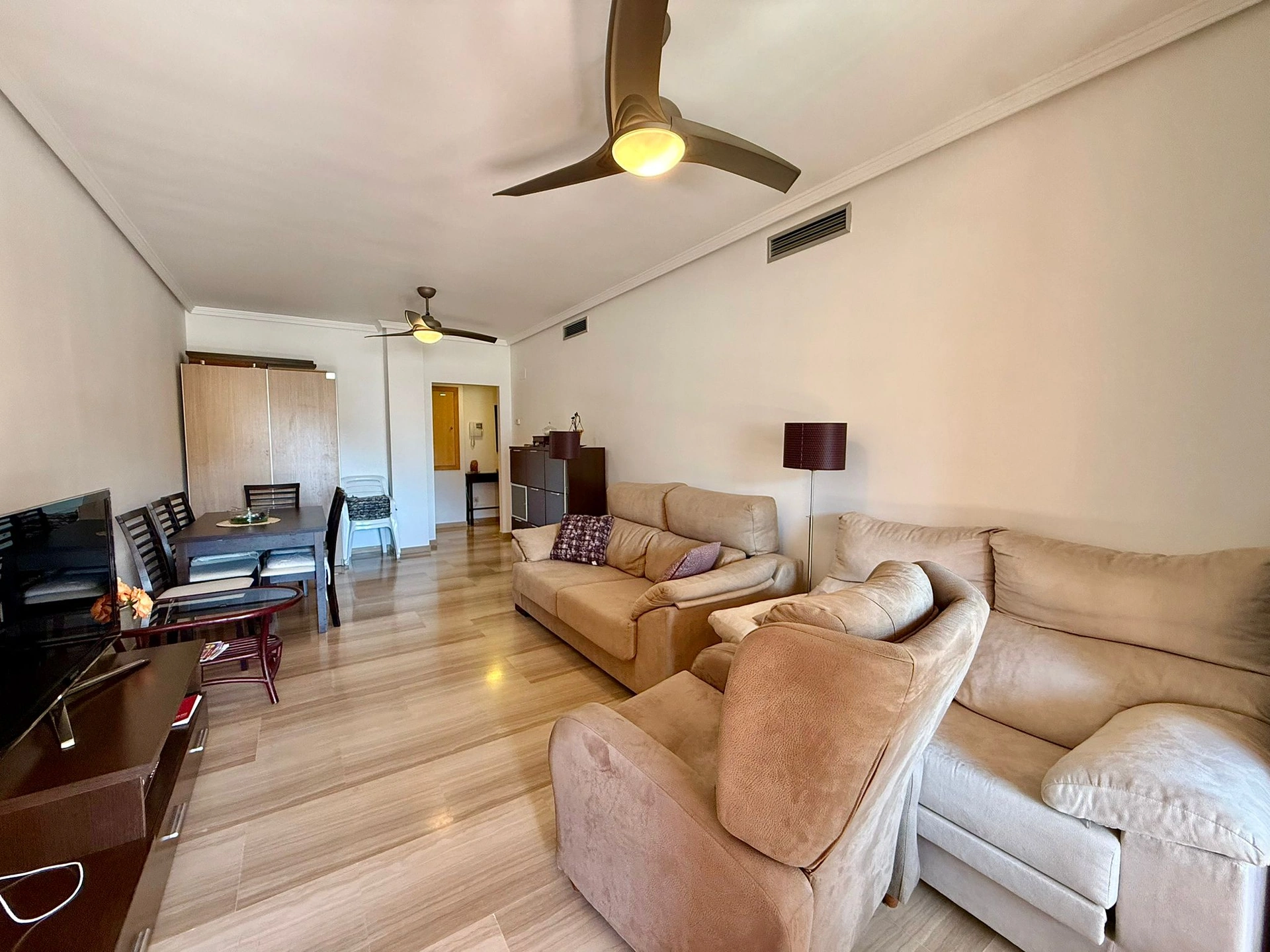 Apartamento en Denia de tres dormitorios en zona Miguel Hernandez