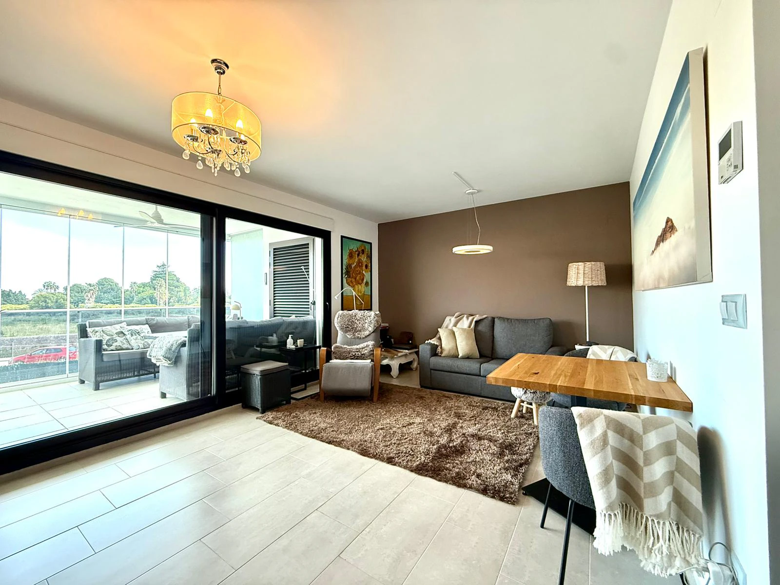 Apartamento en la zona de club nautico en urbanizacion moderna