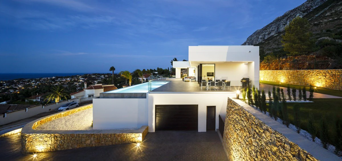 Maison moderne avec vue sur la mer à Denia