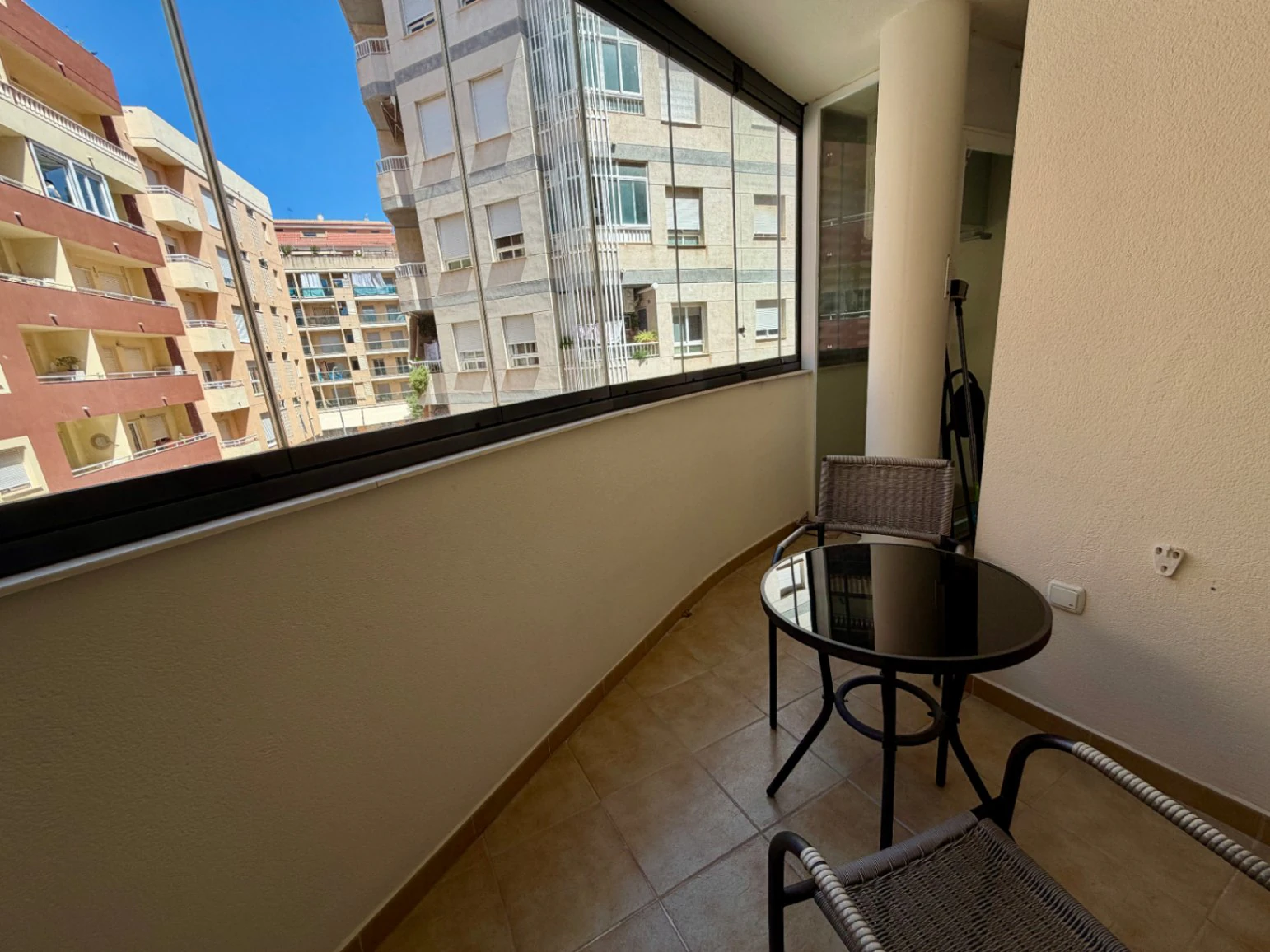 Se alquila piso en Denia para larga temporada
