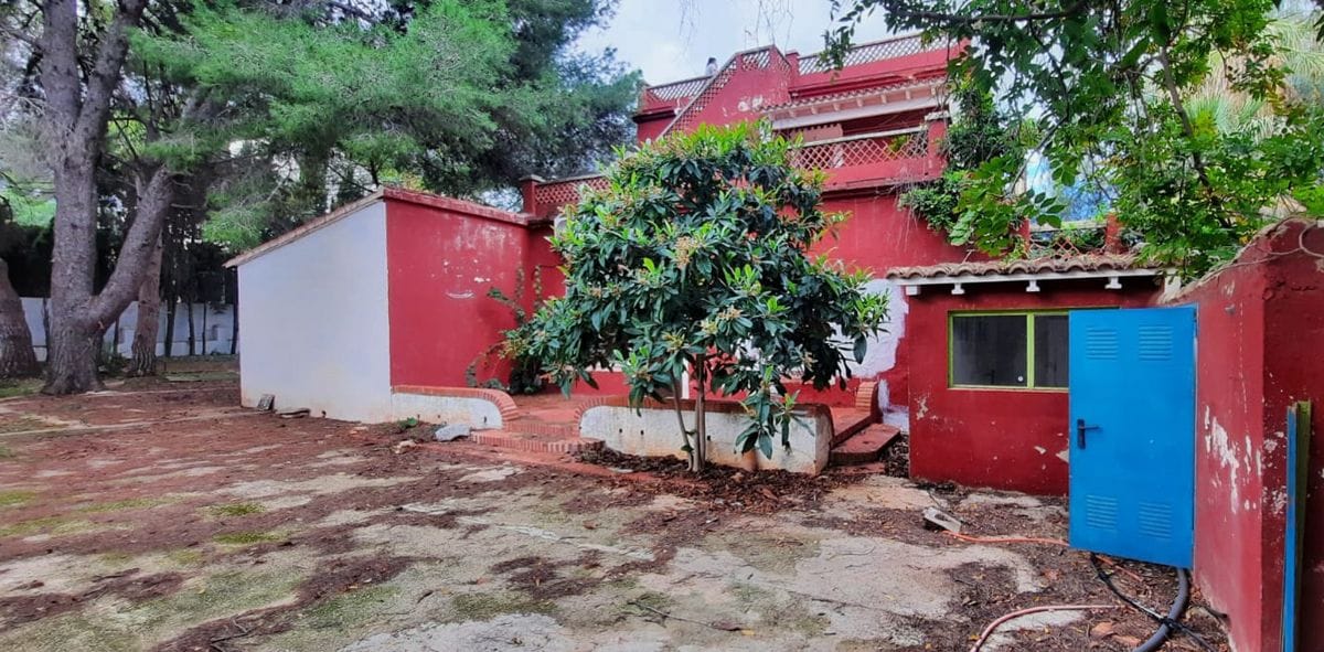 Villa en venta en Denia