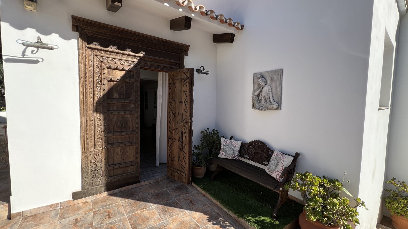 Preciosa villa reformada de 3 dormitorios con piscina privada nueva en una zona residencial privilegiada