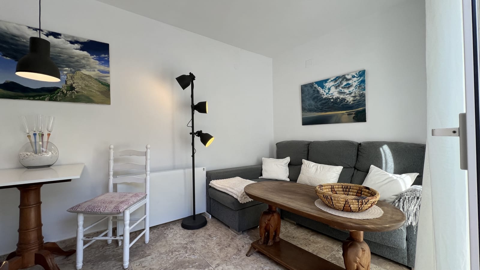 Preciosa villa reformada de 3 dormitorios con piscina privada nueva en una zona residencial privilegiada