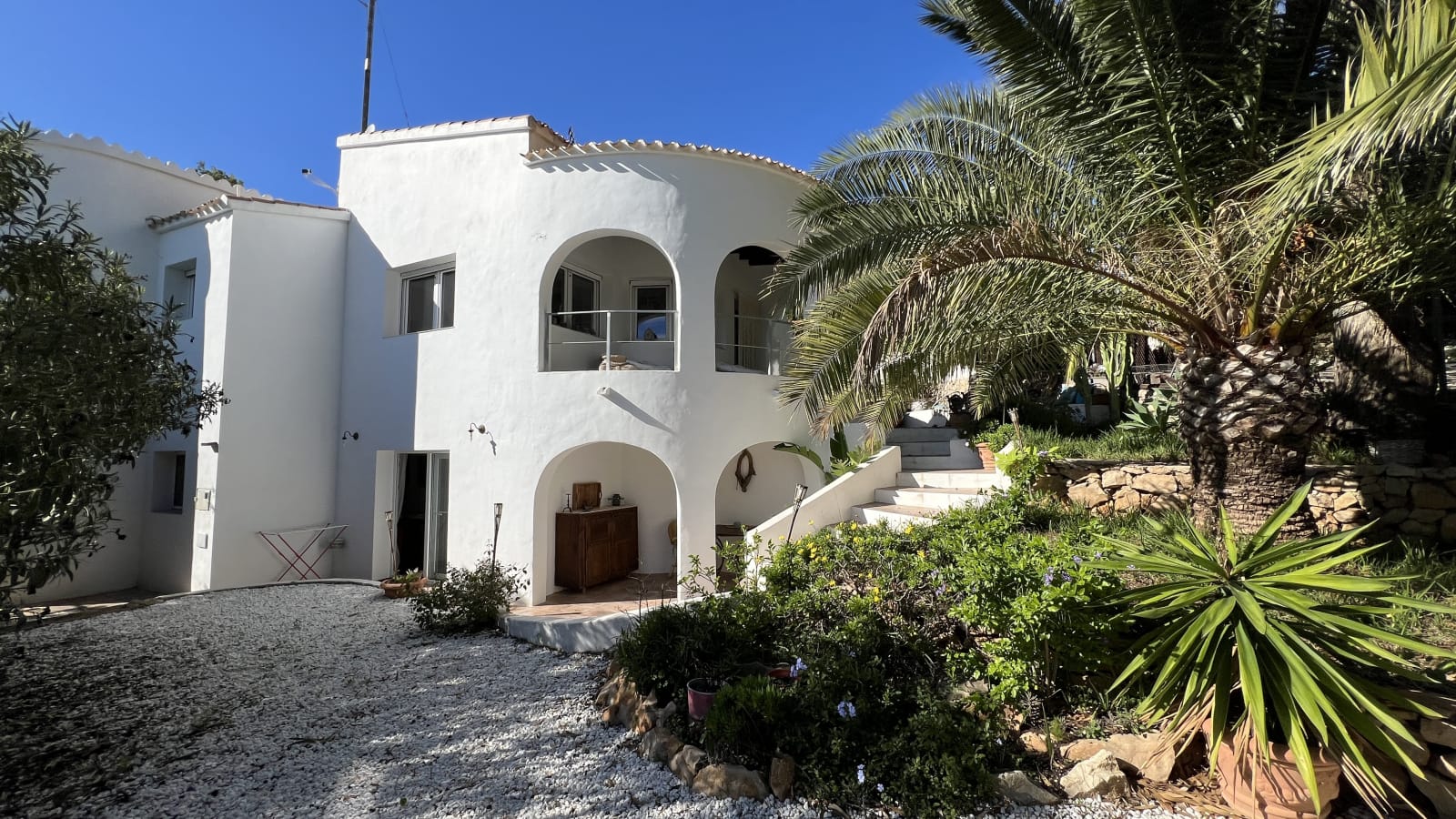 Preciosa villa reformada de 3 dormitorios con piscina privada nueva en una zona residencial privilegiada