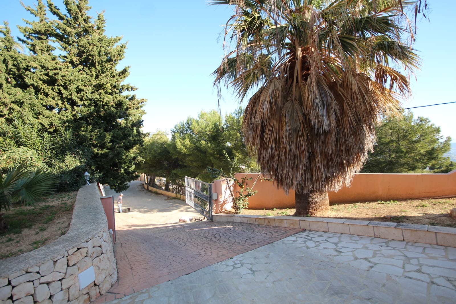 Hermosa y muy espaciosa villa, con amplias vistas a Calpe y al famoso Peñón de Ifach!