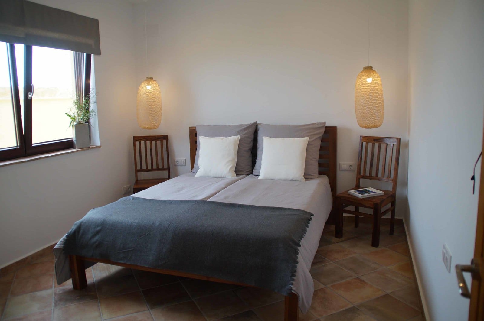 Chalet moderno combinado con estilo rústico en Denia con vistas al mar espectaculares