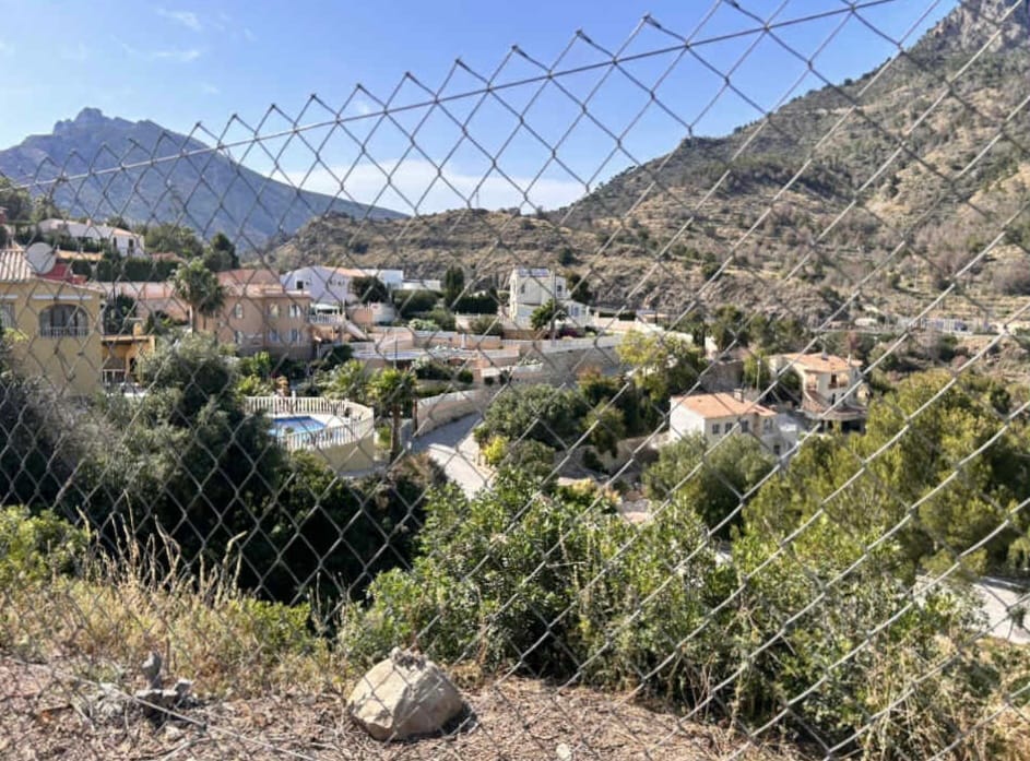 Dos solares contiguos en una ubicación fantástica en Maryvilla
