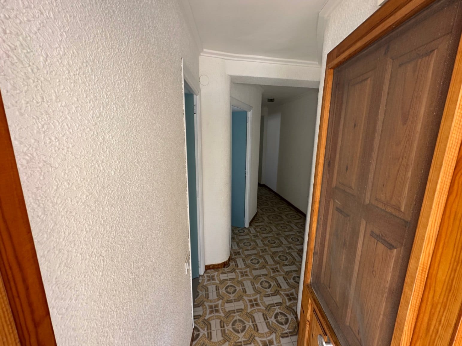 Chalet con 2 viviendas en 1ª linea de playa en Denia