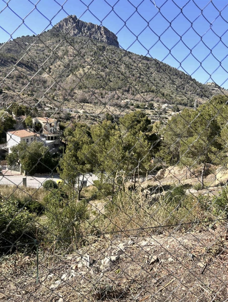 Dos solares contiguos en una ubicación fantástica en Maryvilla
