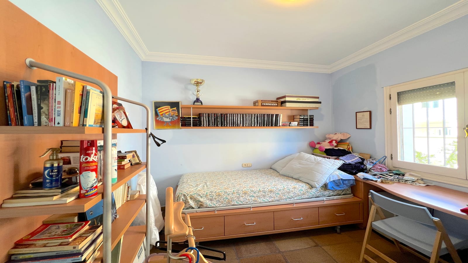Villa de 4 dormitorios con una gran terraza XXL, gran piscina, casa de barbacoa con una cocina de verano, jardín con árboles frutales.
