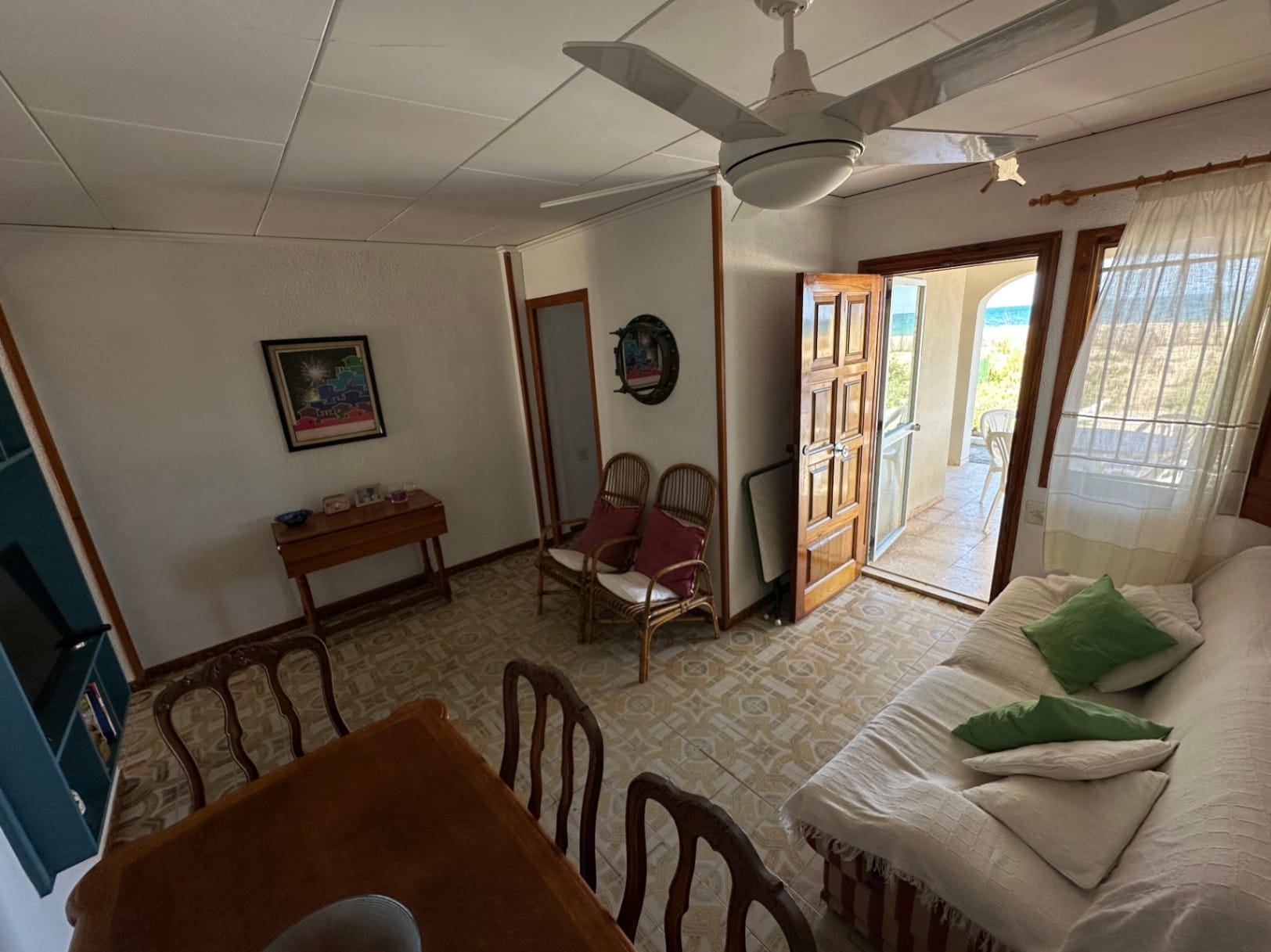 Chalet con 2 viviendas en 1ª linea de playa en Denia