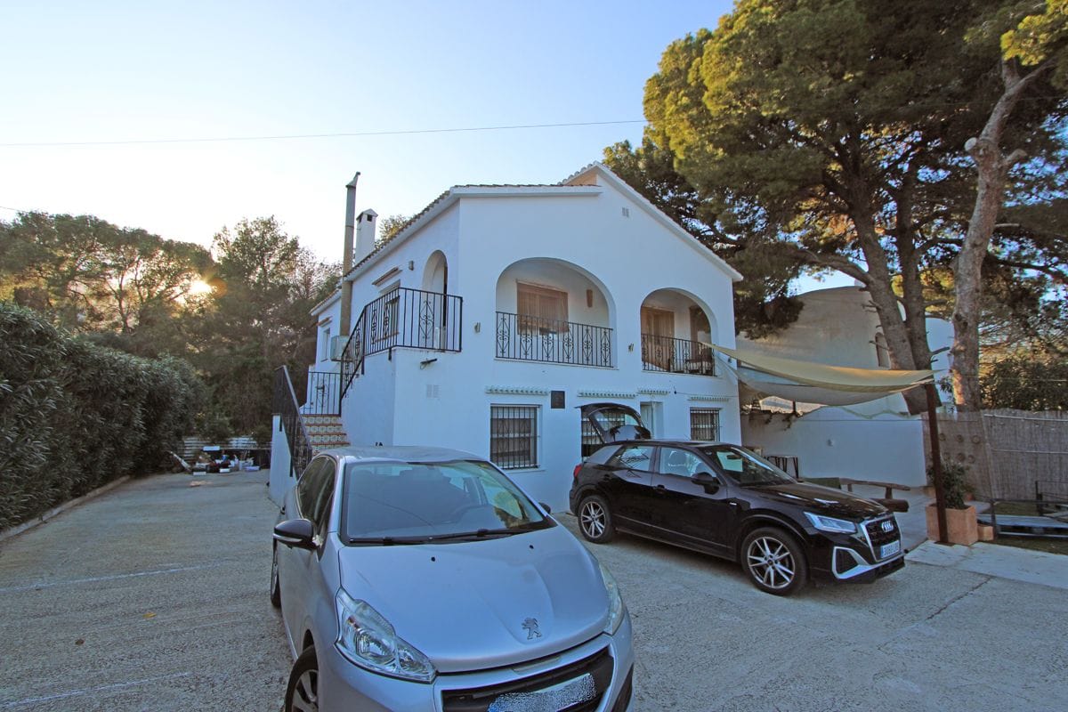 Villa en venta en Denia