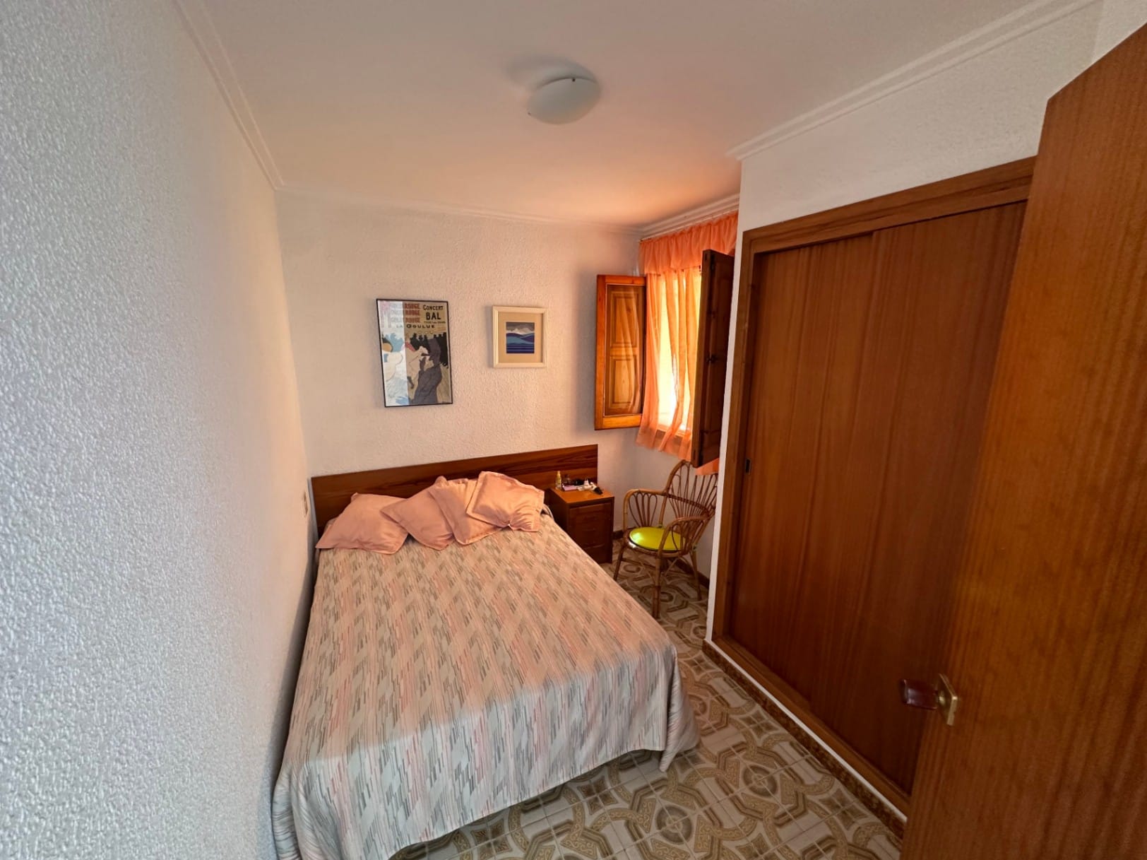 Chalet con 2 viviendas en 1ª linea de playa en Denia
